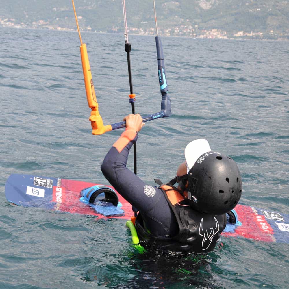 Easykite-2-water-kite-hang